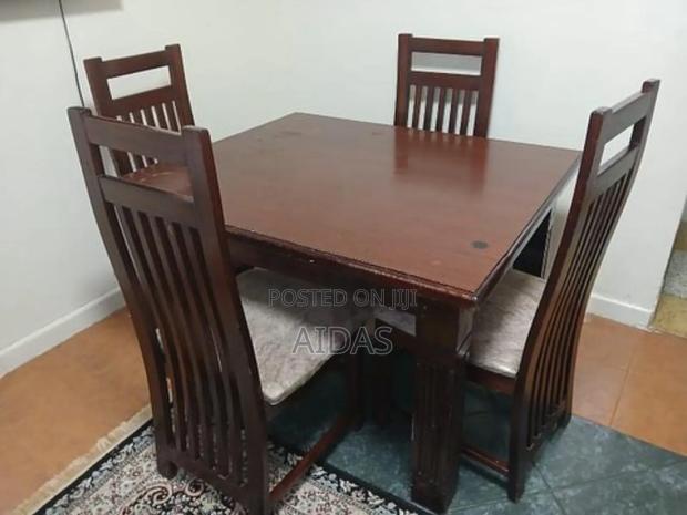 4 Seater Dinning Table Set