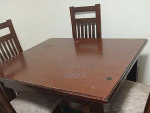 4 Seater Dinning Table Set