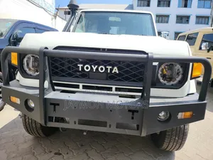 Toyota Land Cruiser 2019 White