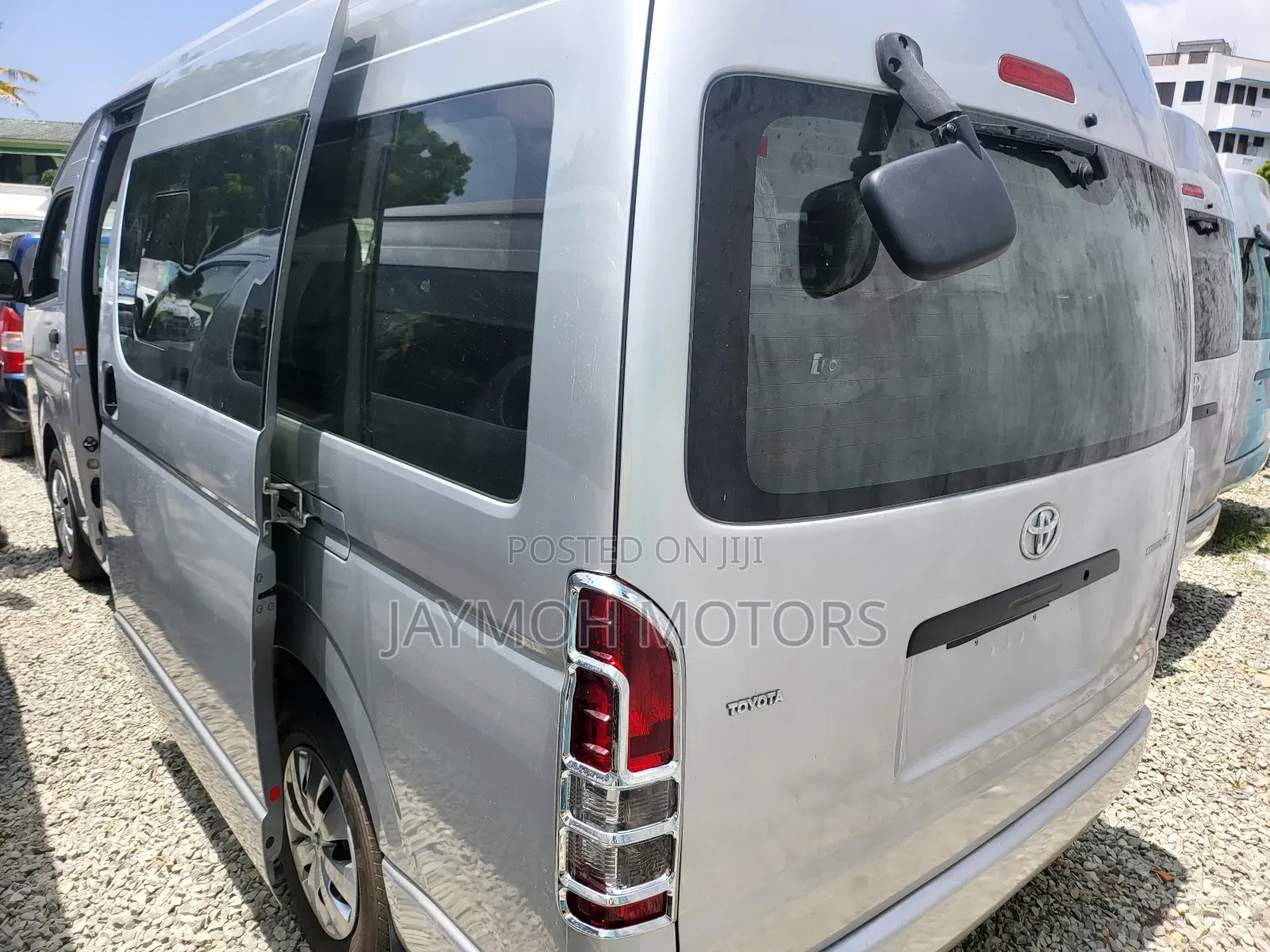 Toyota HiAce 2017 Silver