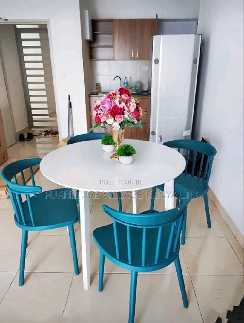 Home Seats; Modern Plastic Backrest Dining Chair