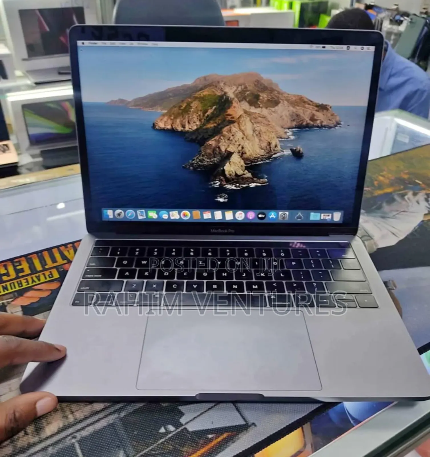 Laptop Apple MacBook Pro 2019 16GB Intel Core i7 SSD 256GB
