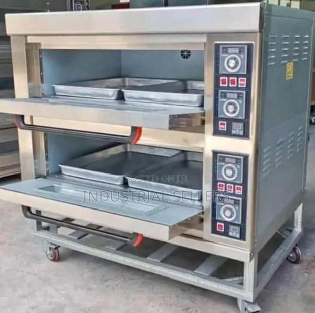 Quality 2 Deck 4 Trays Industrial Oven - main view