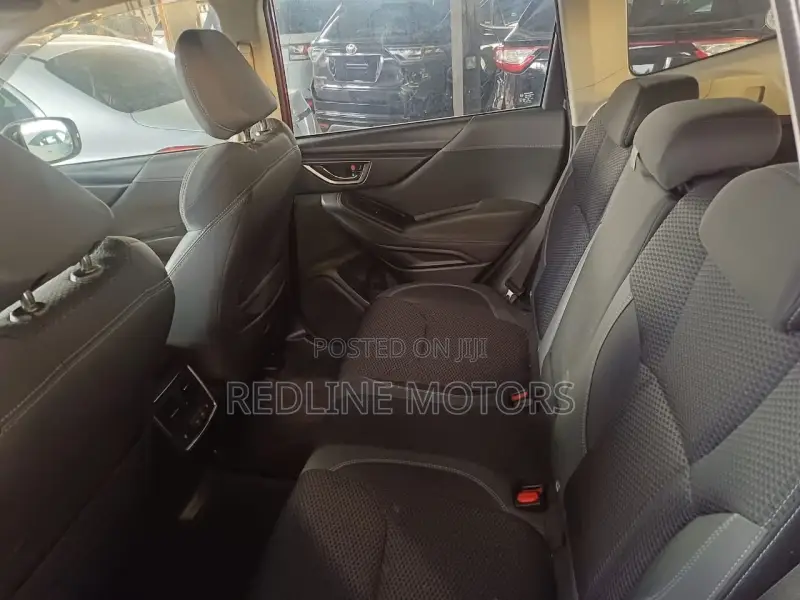 Subaru Forester Premium AWD 2019 Red