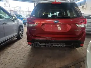 Subaru Forester Premium AWD 2019 Red