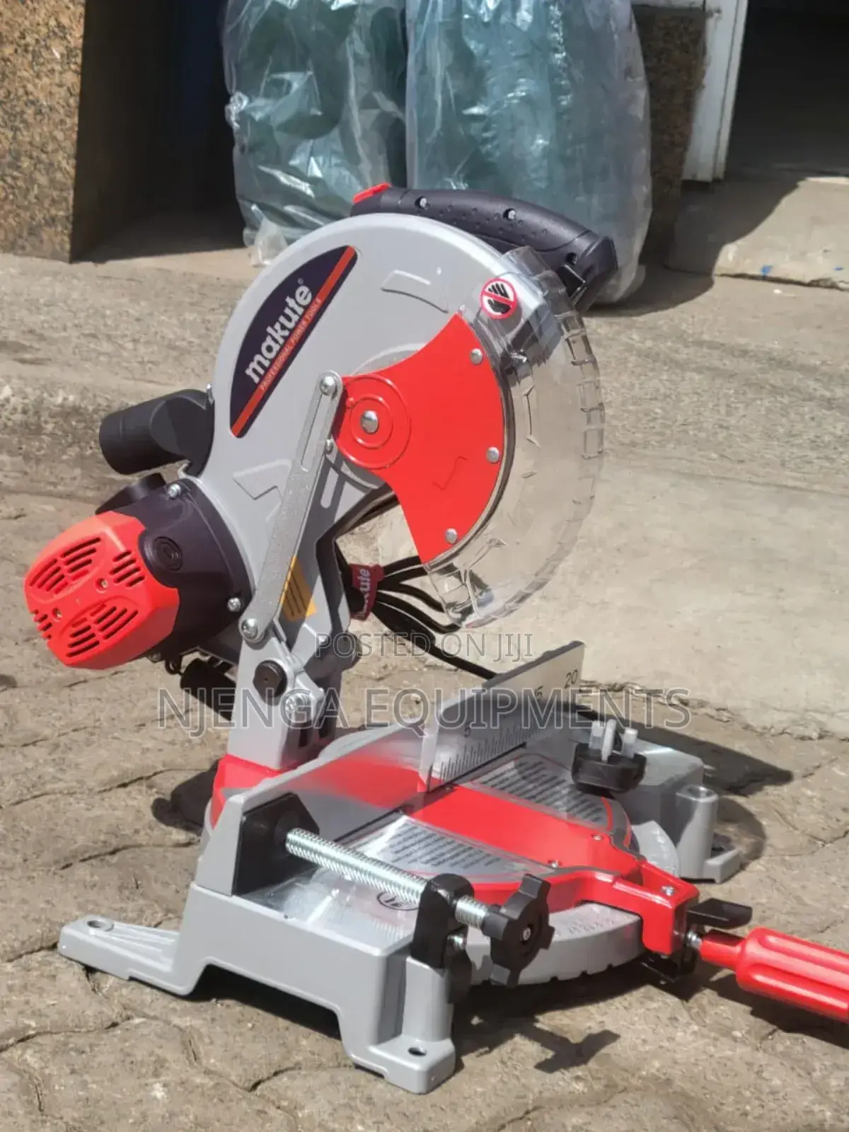 Electric Mitre Saw Makute