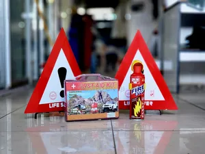 4 in 1 Car Emergency Kit Set