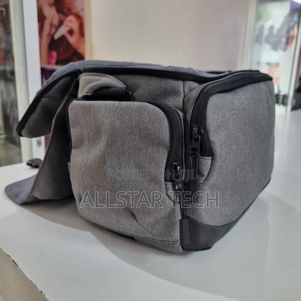 Amazon Basic Quality Bag For All DSLR Cameras - thumbnail 4
