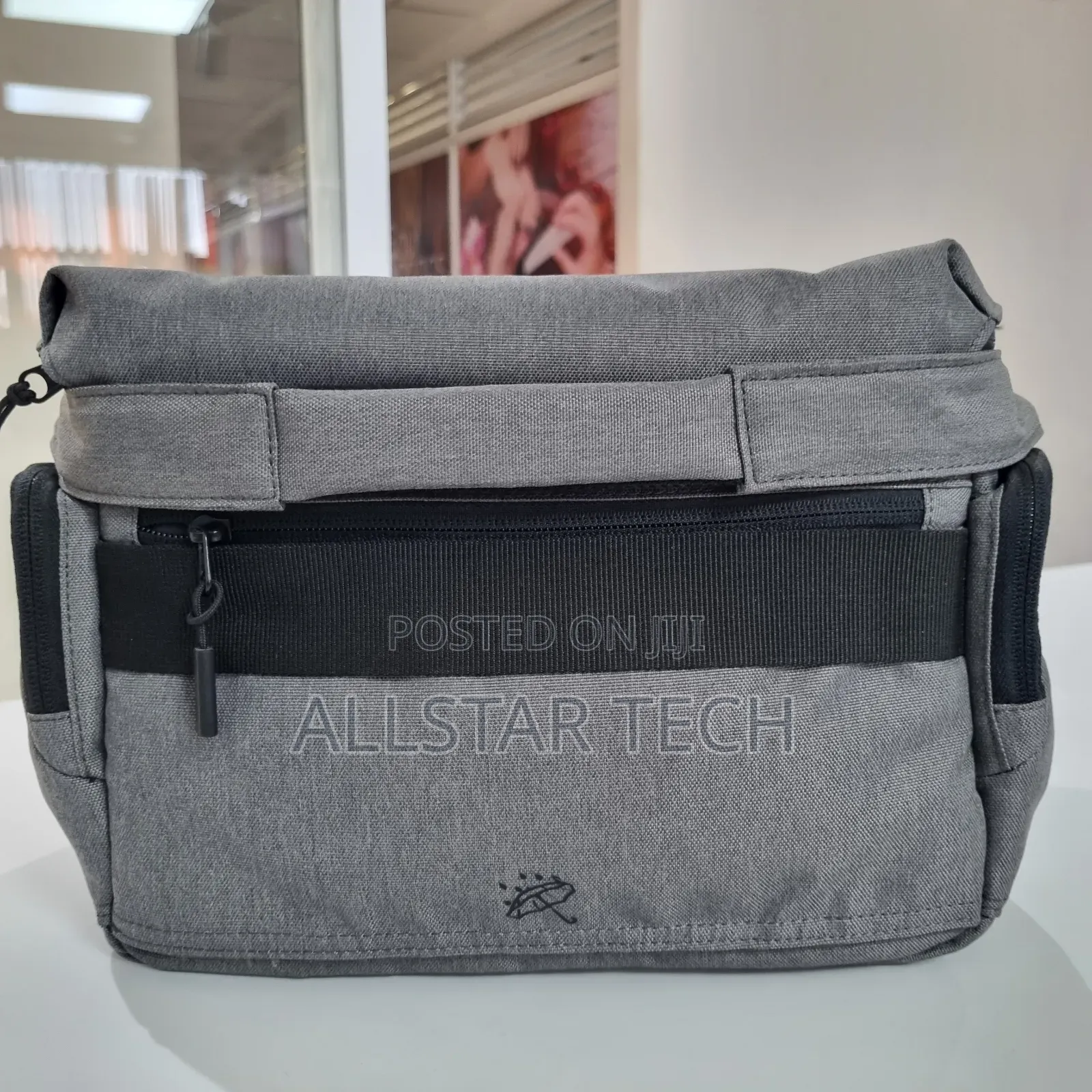 Amazon Basic Quality Bag For All DSLR Cameras