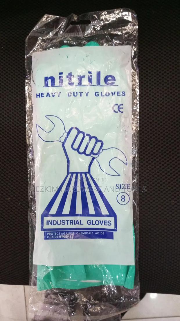 Nitrile Gloves - thumbnail 2
