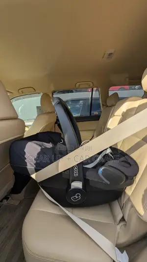 Maxi Cosi Peeble Plus Baby Carseat