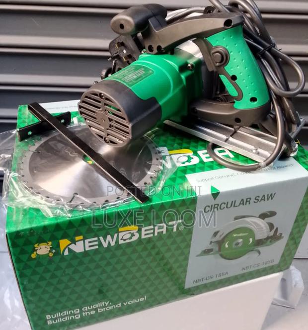 Powerful Circular Saw Machine