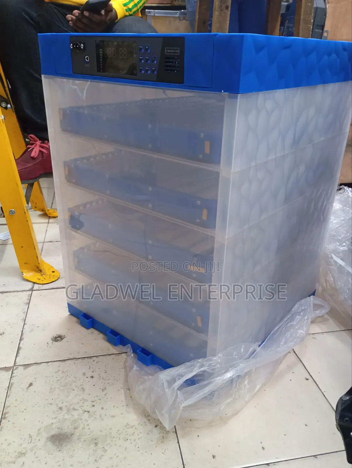Preferred 256eggs Incubator/Automatic Ac/Dc Power