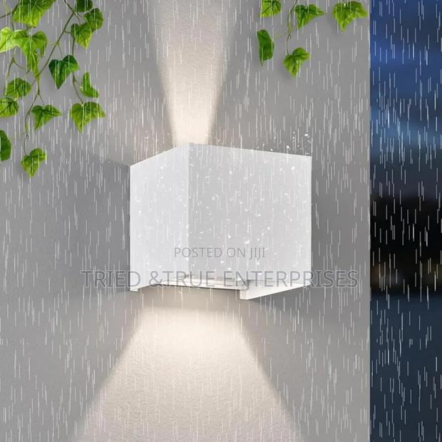 Unique White Wall Bracket Light Yv5tf - thumbnail 2