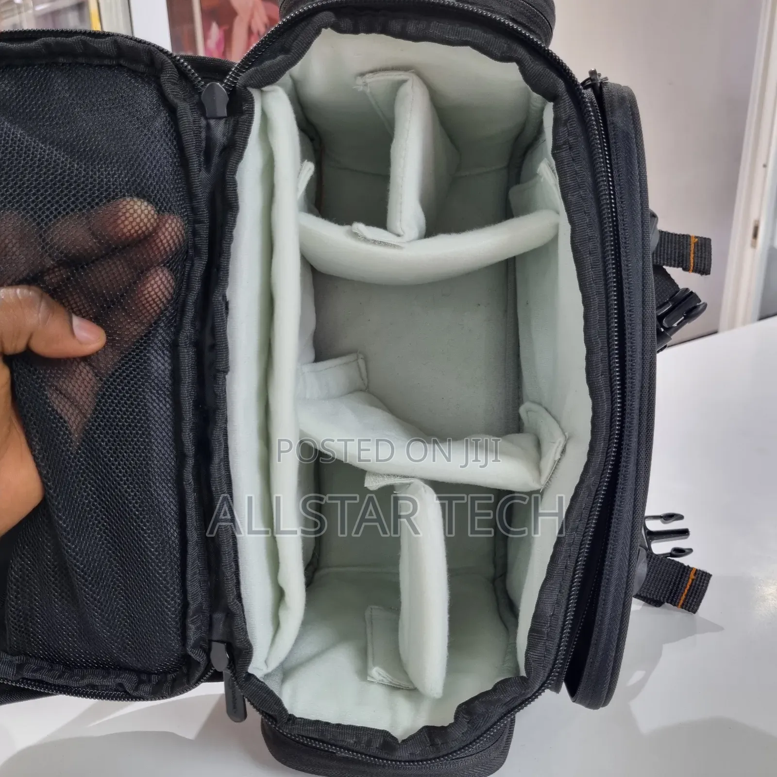 Amazon Basic Camera Bag for Heavy-Duty Cameras