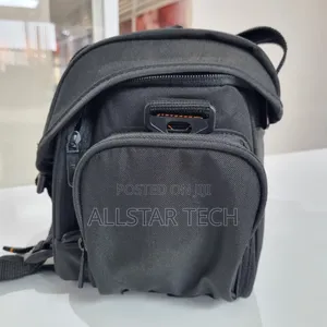 Amazon Basic Camera Bag for Heavy-Duty Cameras