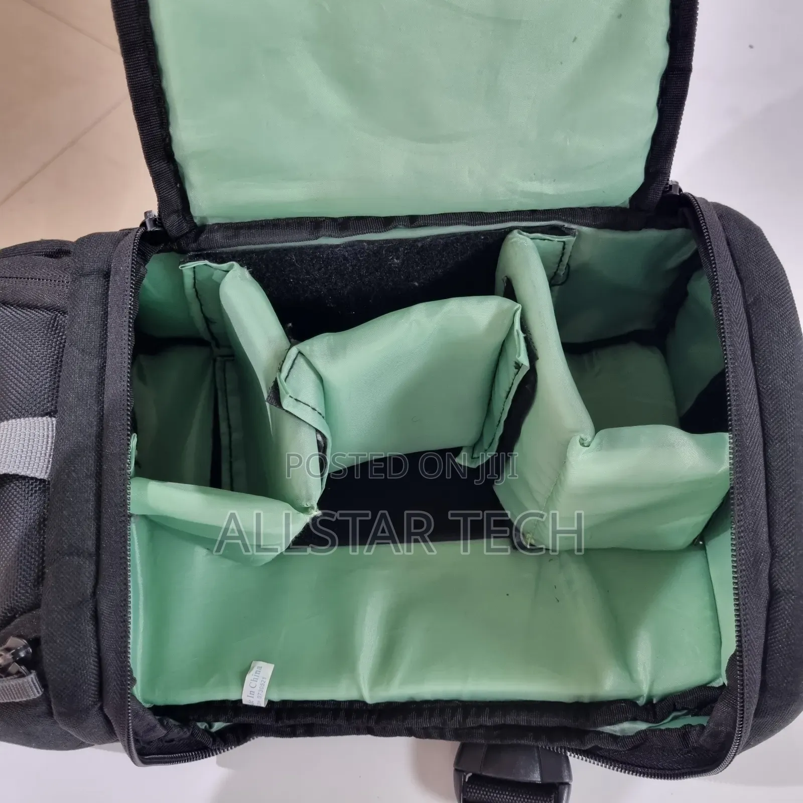 VIVITAR Camera Bag for DSLR and Mirrorless Cameras