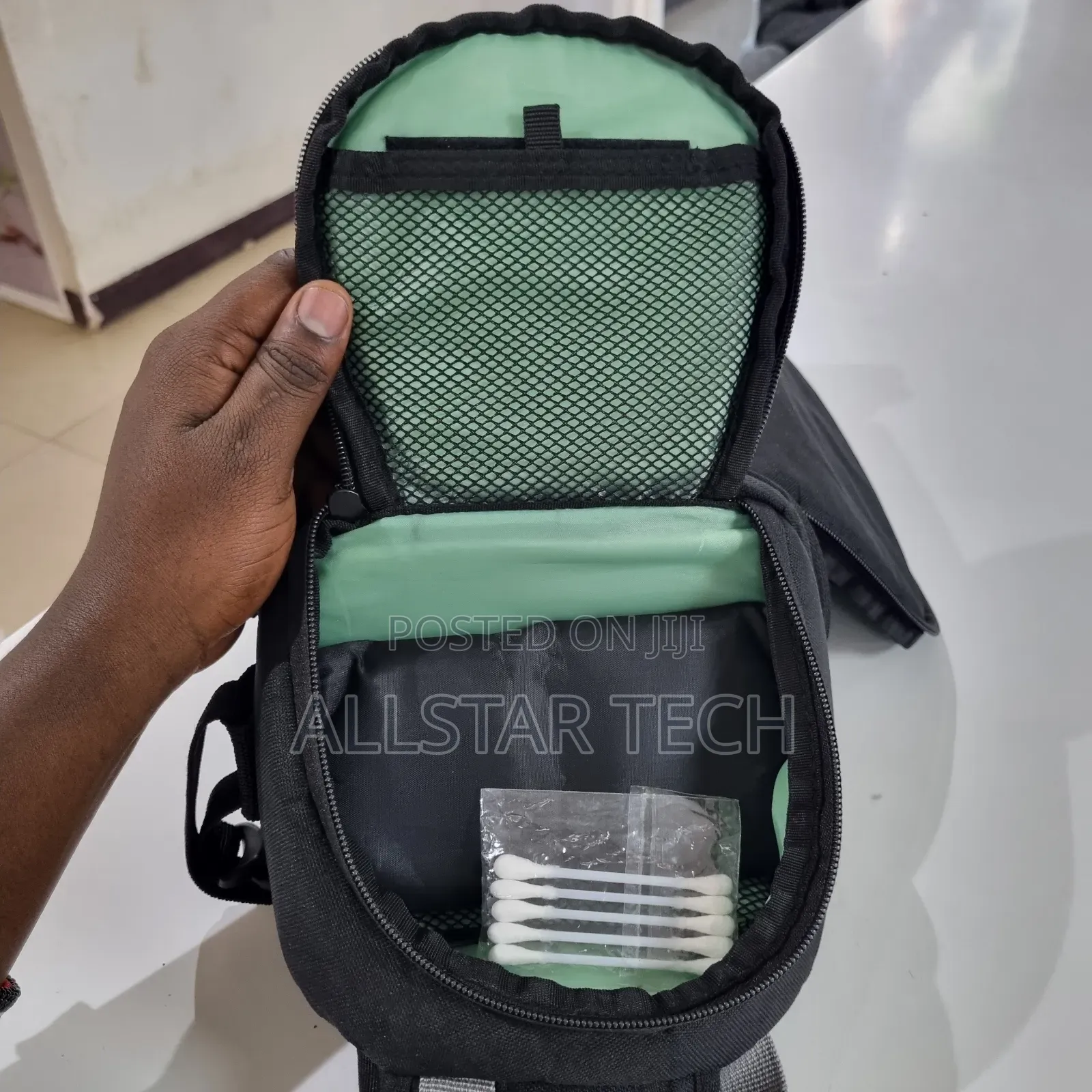 VIVITAR Camera Bag for DSLR and Mirrorless Cameras