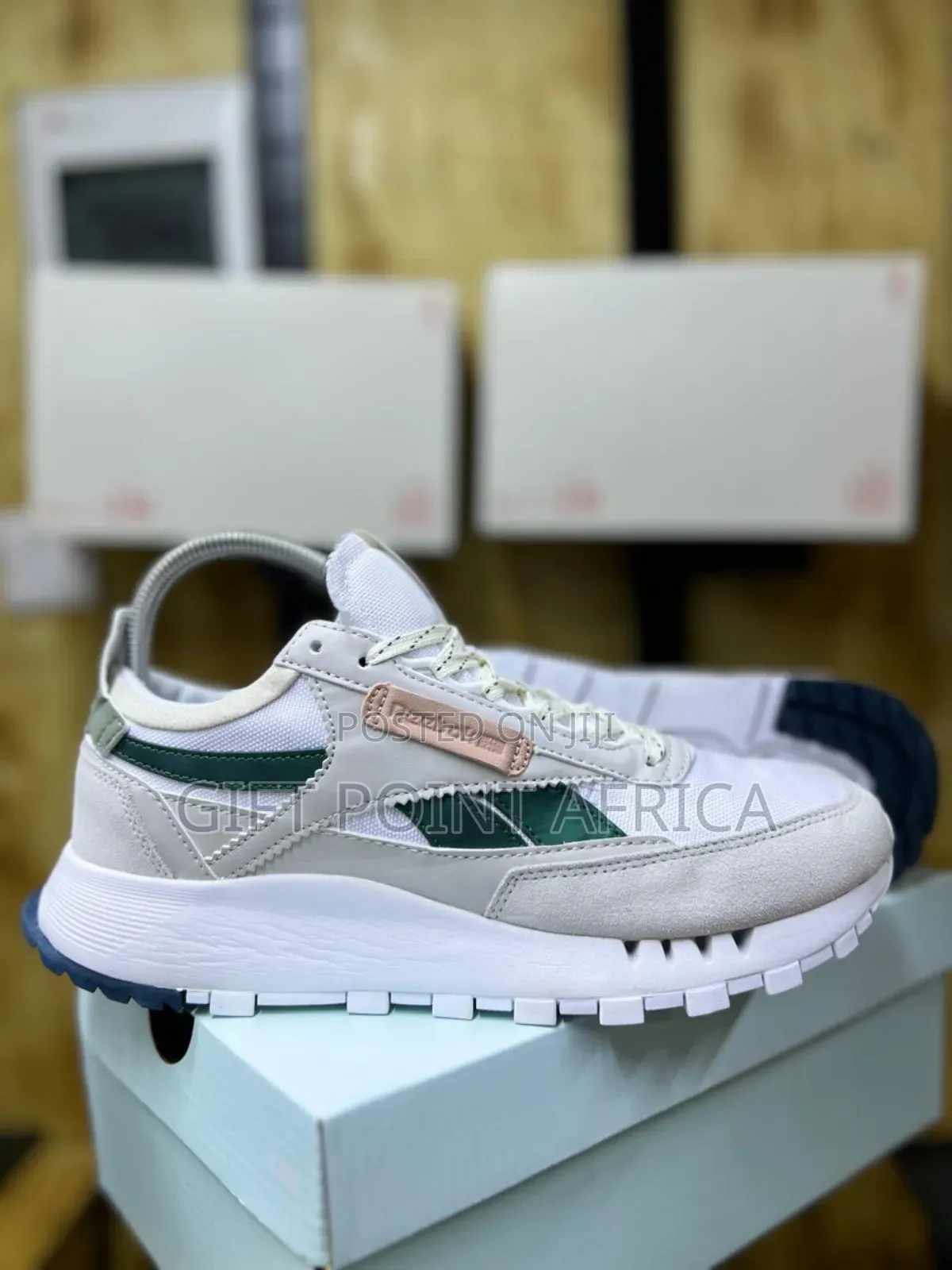 Reebok Classic Unisex Sneakers