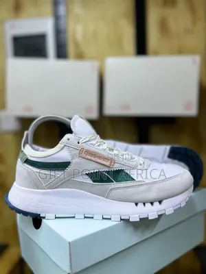 Reebok Classic Unisex Sneakers