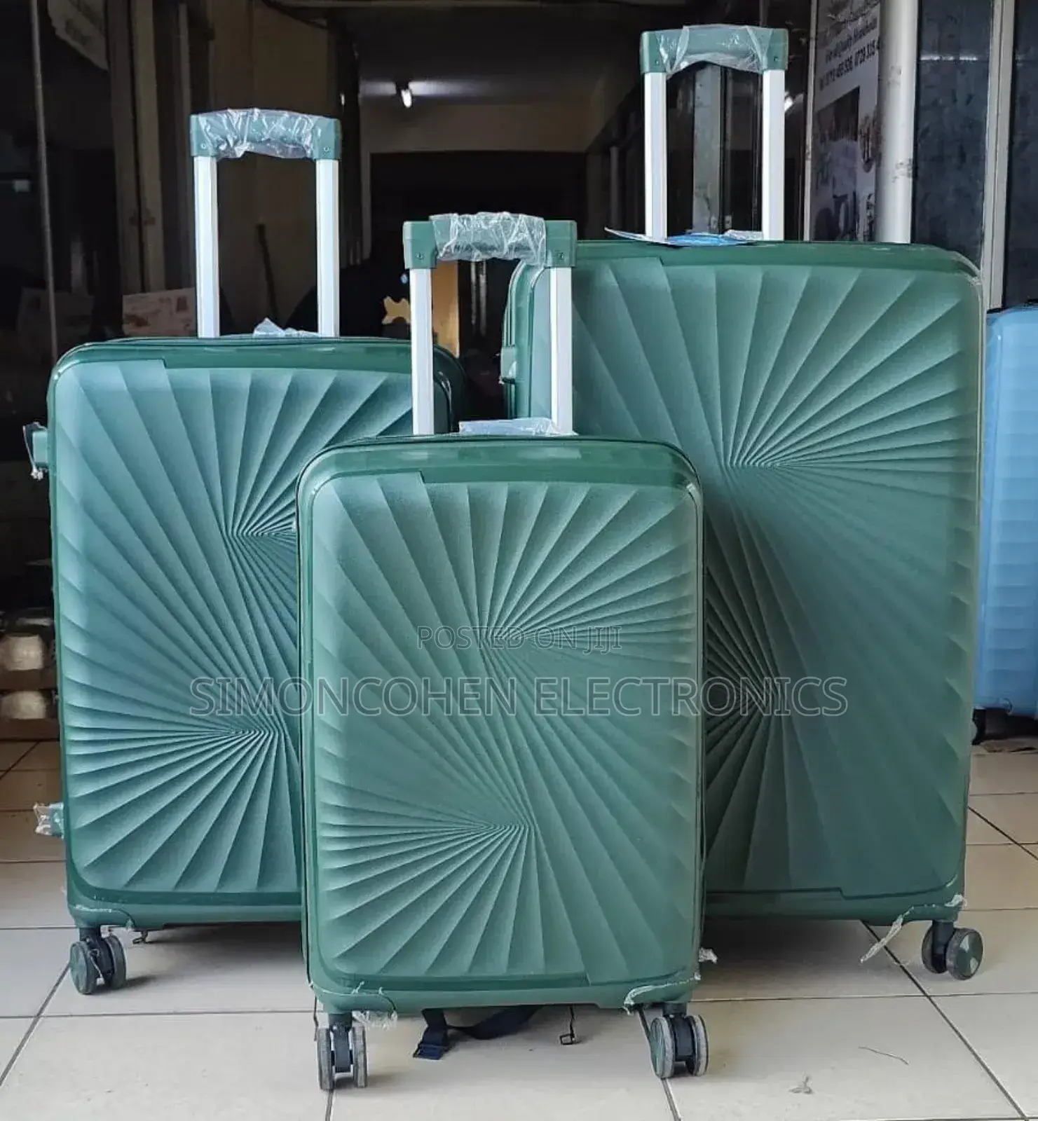 3pcs Unbreakable Rubber Suitcase Set Size 2