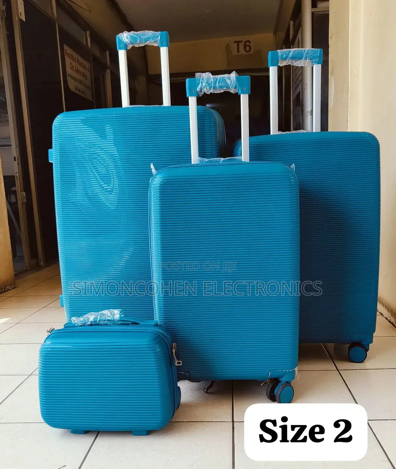 Unbreakable Suitcase With Double Zip Size 2