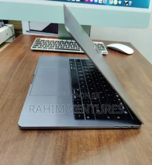Laptop Apple MacBook Pro 2018 16GB Intel Core i7 SSD 256GB