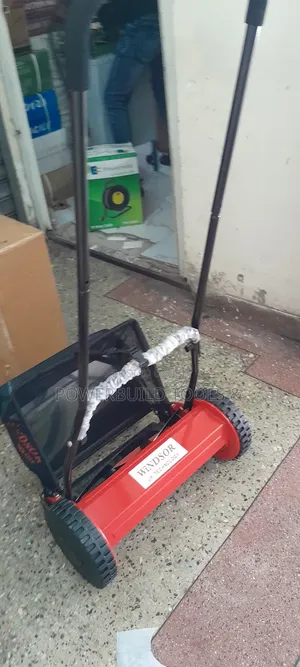 Windsor UK 16" Lawnmower With Dust Collector