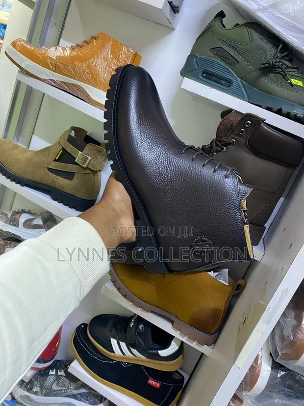 Official Boots - thumbnail 4