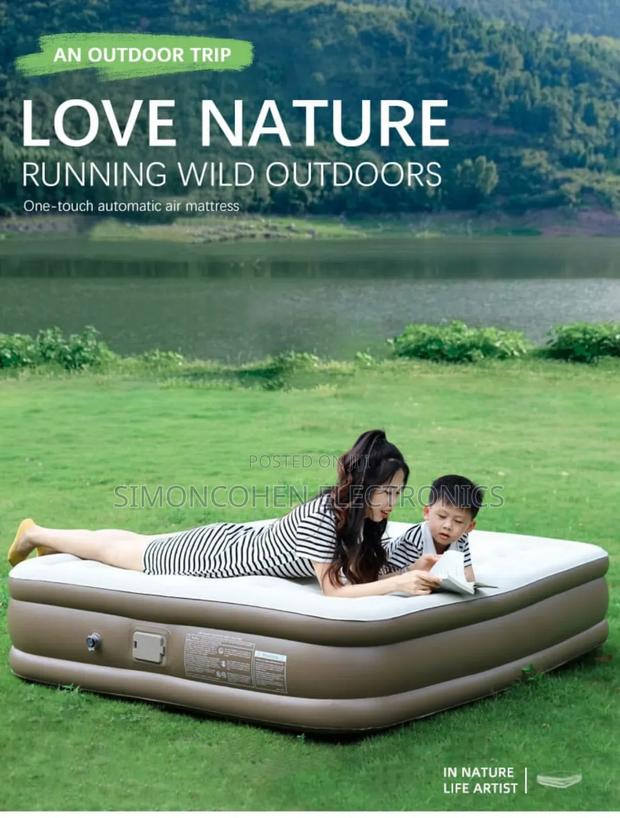 Inflatable Airbed Mattress - main view