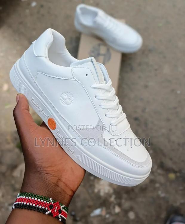 White Timberland Casuals - thumbnail 2