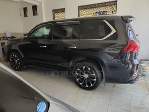 Lexus LX 2017 Black