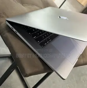 Laptop Apple MacBook Pro 2019 16GB Intel Core i7 SSD 256GB