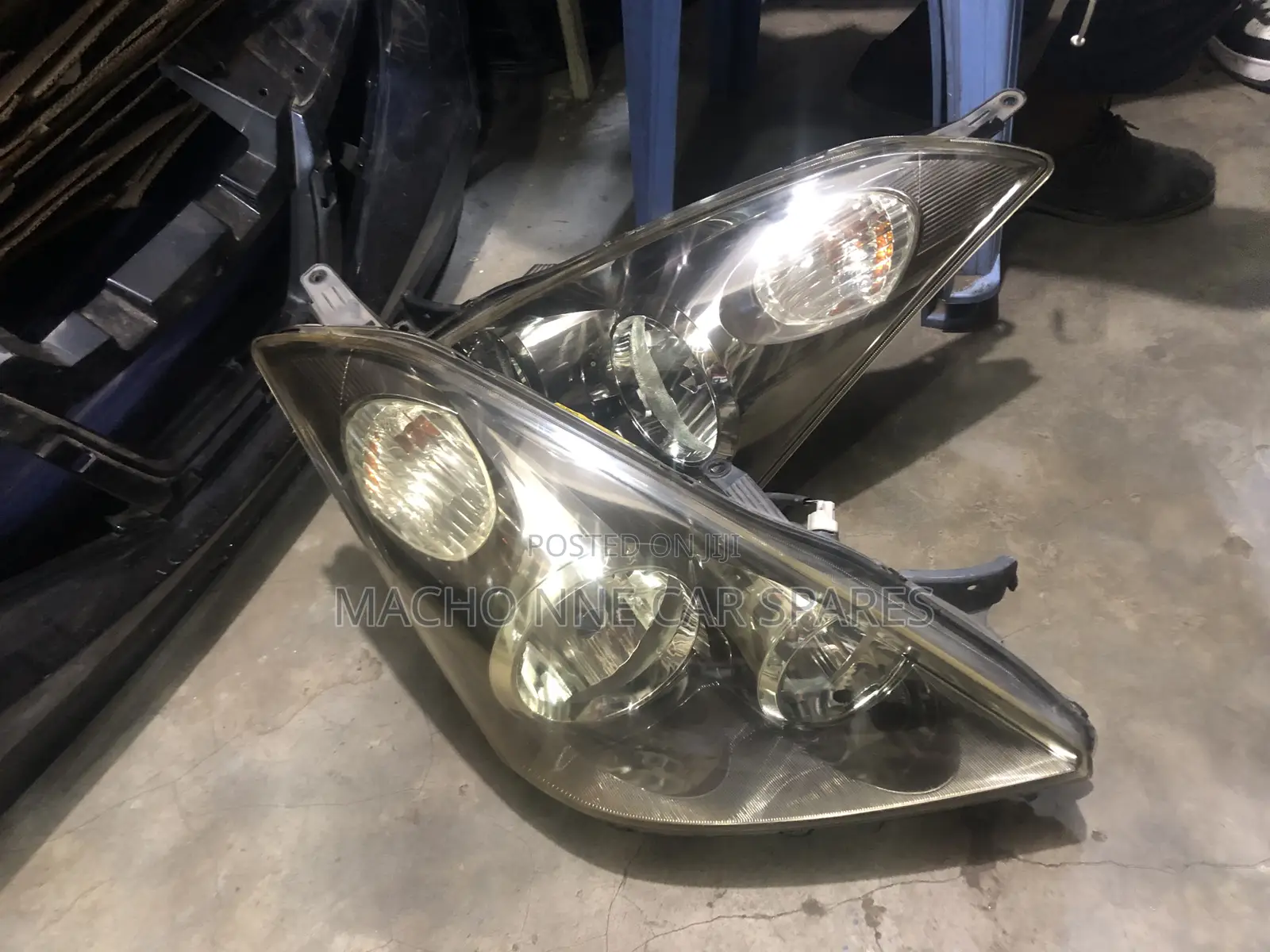 Toyota Wish 2002 Xenon Headlight