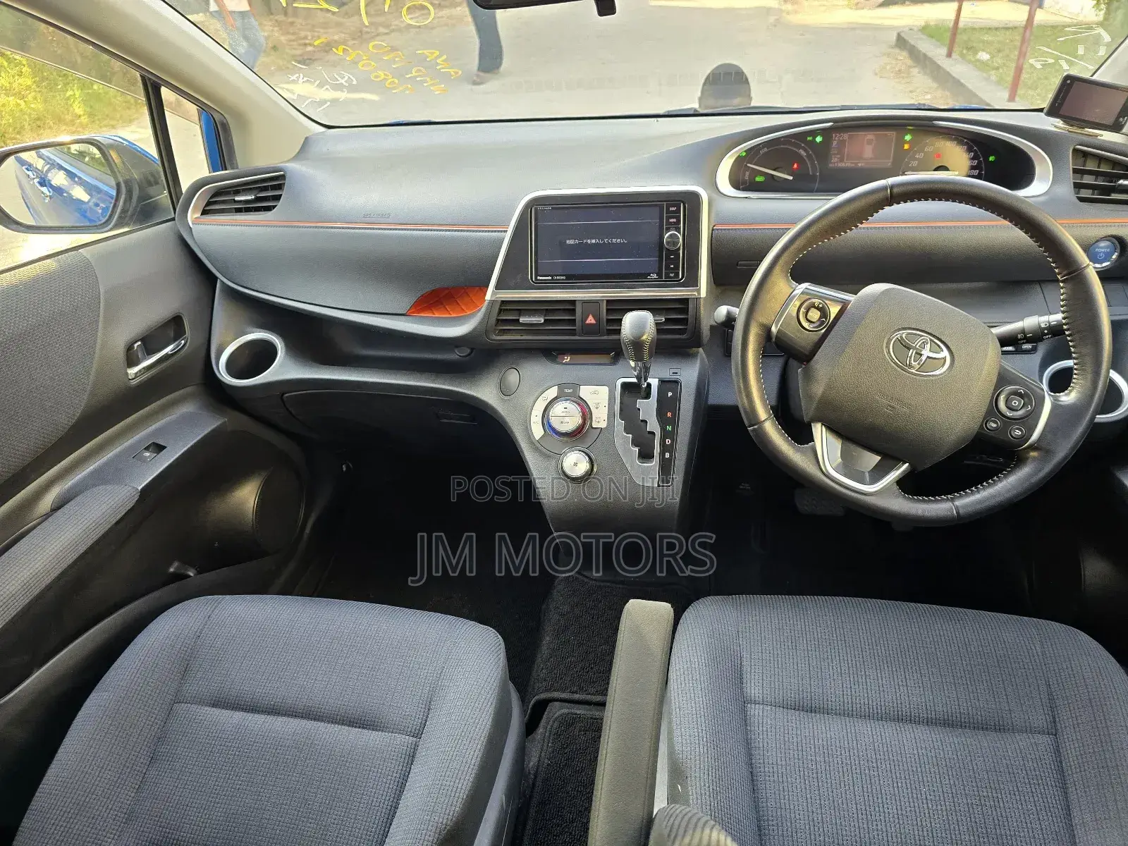 Toyota Sienta 2017 Blue