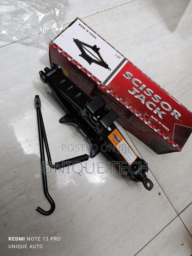 1.5 Ton Scissor Jack - main view