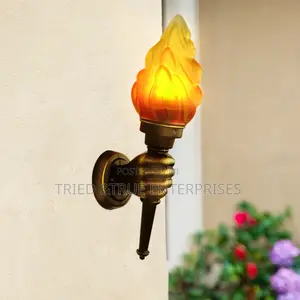 Creative Torch Hand Wall Bracket Light Jh8yg