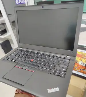 Laptop Lenovo ThinkPad X260 8GB Intel Core i5 SSD 256GB