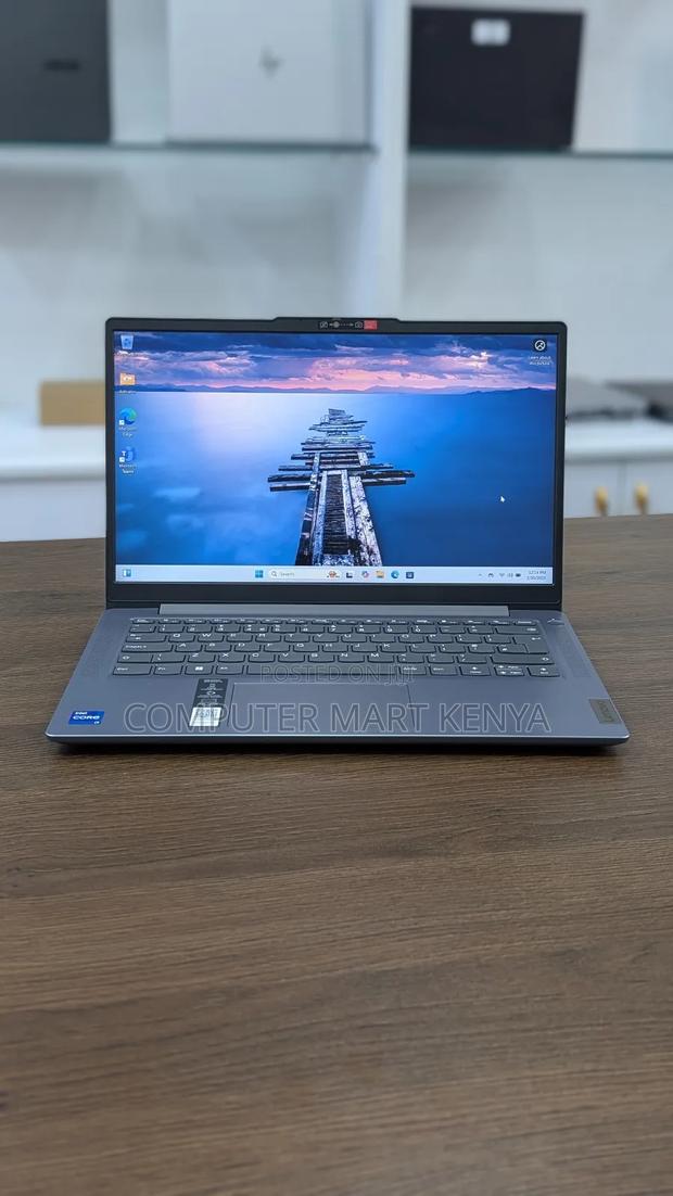 New Laptop Lenovo 16GB Intel Core I7 SSD 512GB - main view