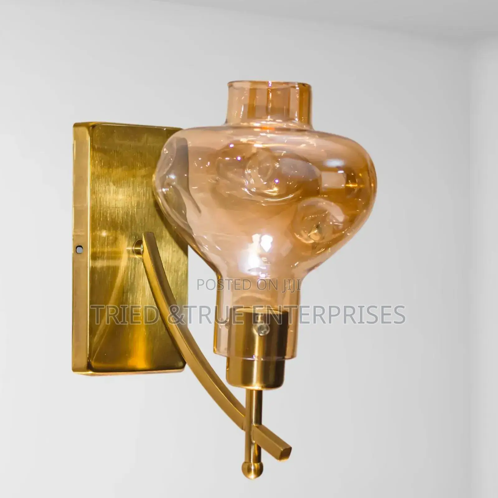 Unique Golden Wall Bracket Light Eg9km