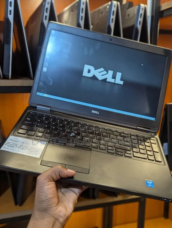 Laptop Dell Latitude 5550 8GB Intel Core I5 HDD 500GB