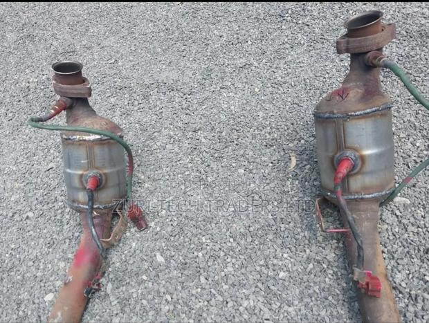 Mercedes E250 Catalytic Converters - thumbnail 4