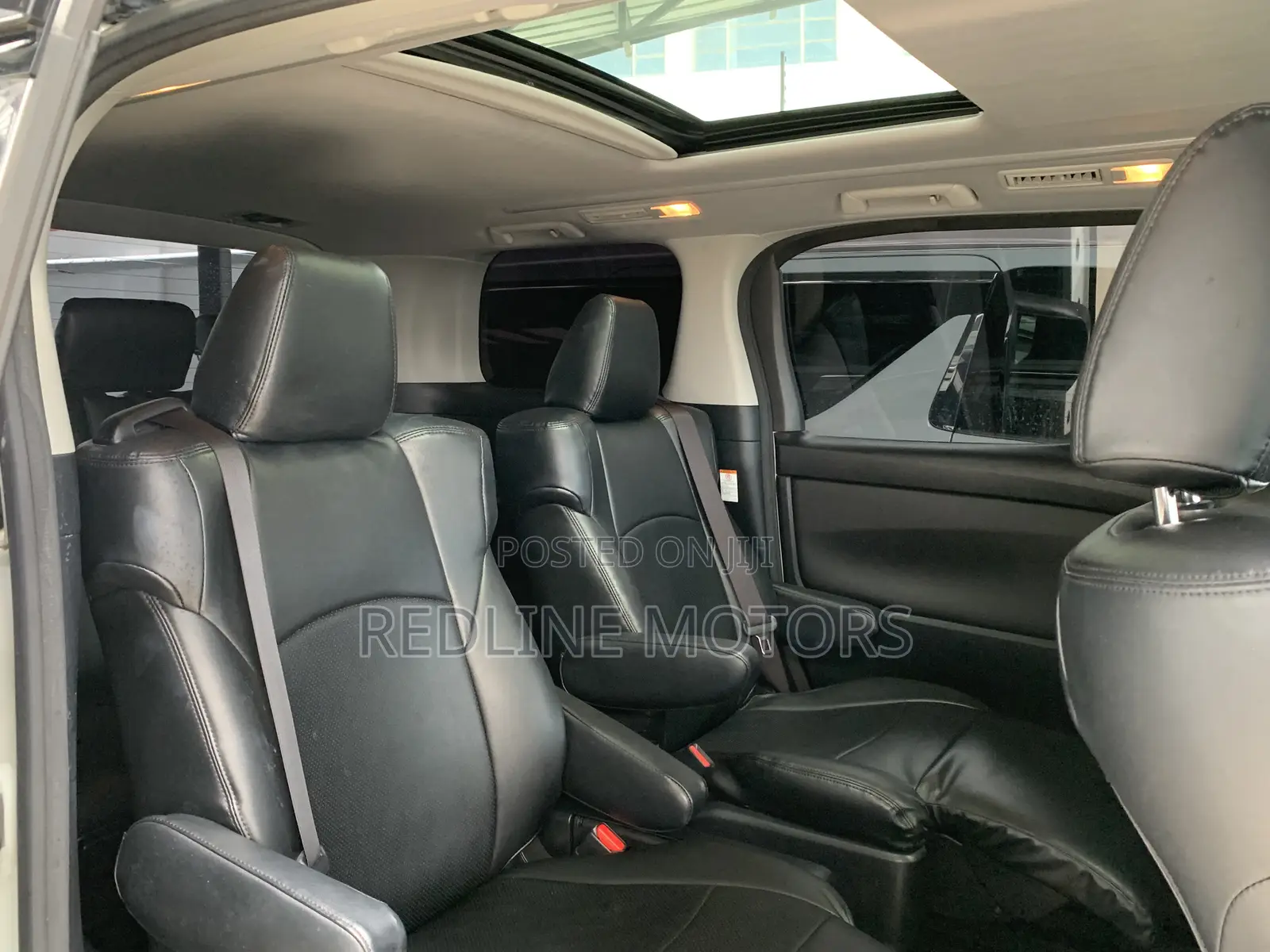 Toyota Alphard 2.5 Petrol AWD 2018 Off white