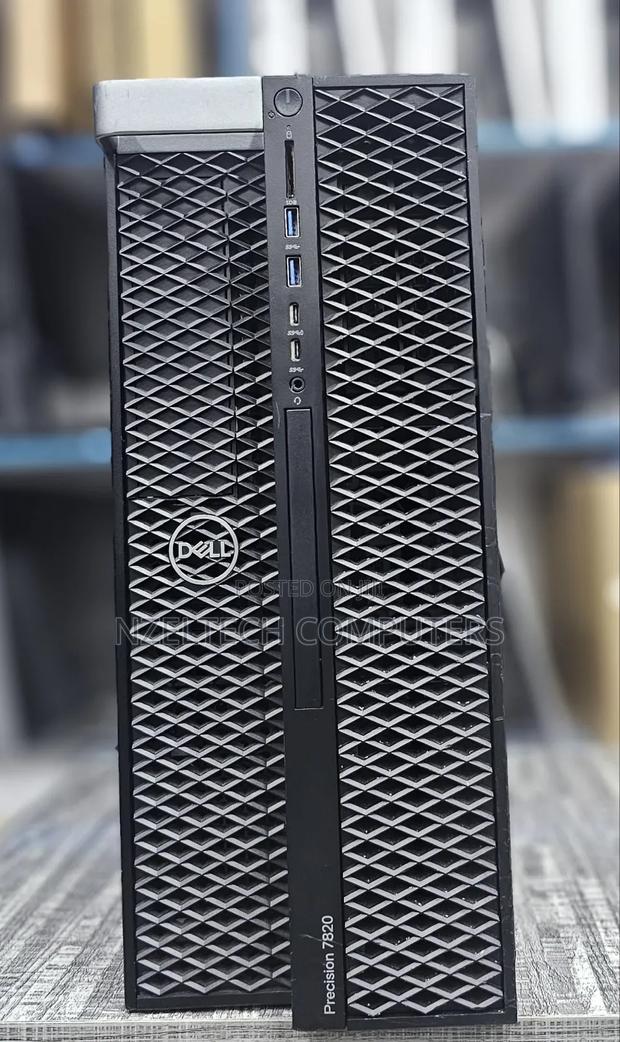 Desktop Computer Dell Precision 7820 32GB Intel Xeon SSD 1T - main view