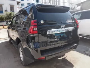Toyota Land Cruiser Prado 2.8 2018 Black
