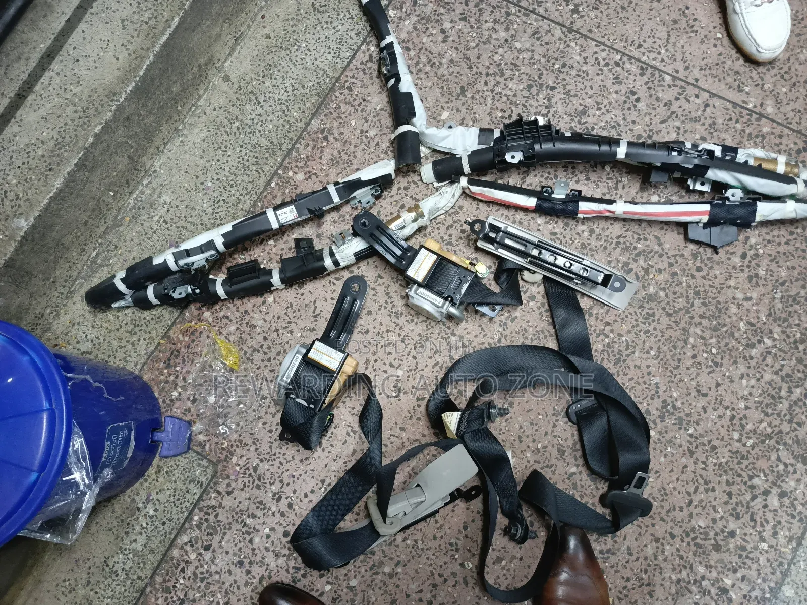 Honda Vezel Seatbelts.