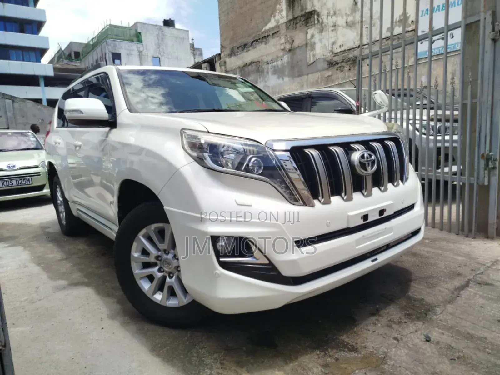 Toyota Land Cruiser Prado 2018 White