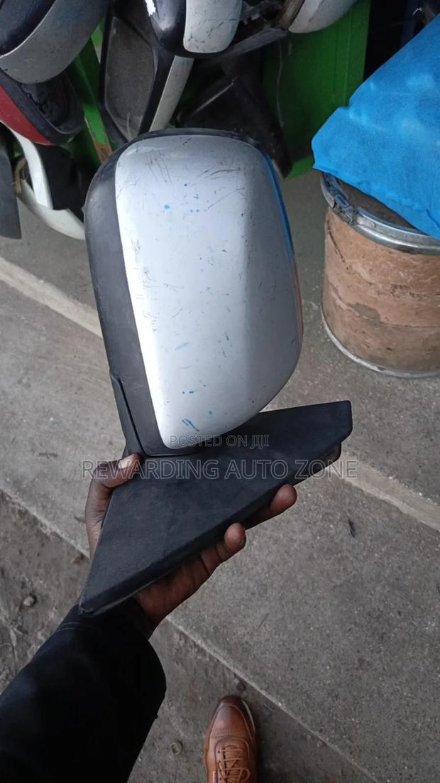 RAV4 L Old Side Mirror RHS - thumbnail 2