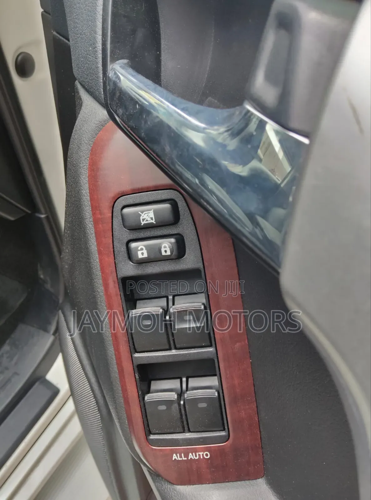 Toyota Land Cruiser Prado 2019 White