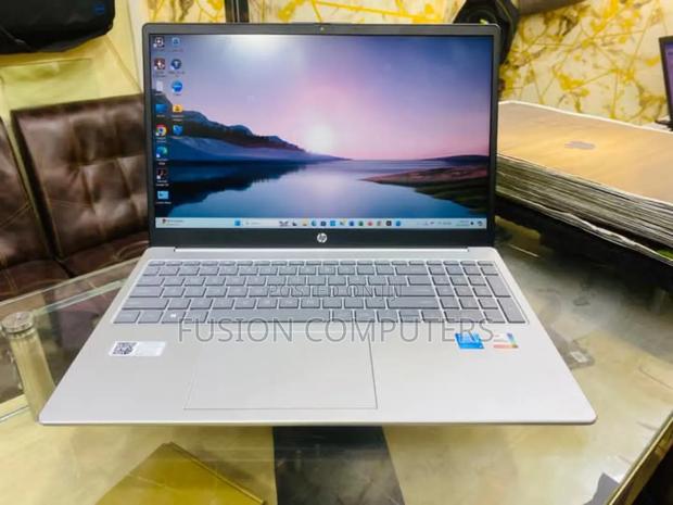 New Laptop HP 15 8GB Intel Core I5 SSD 512GB - main view